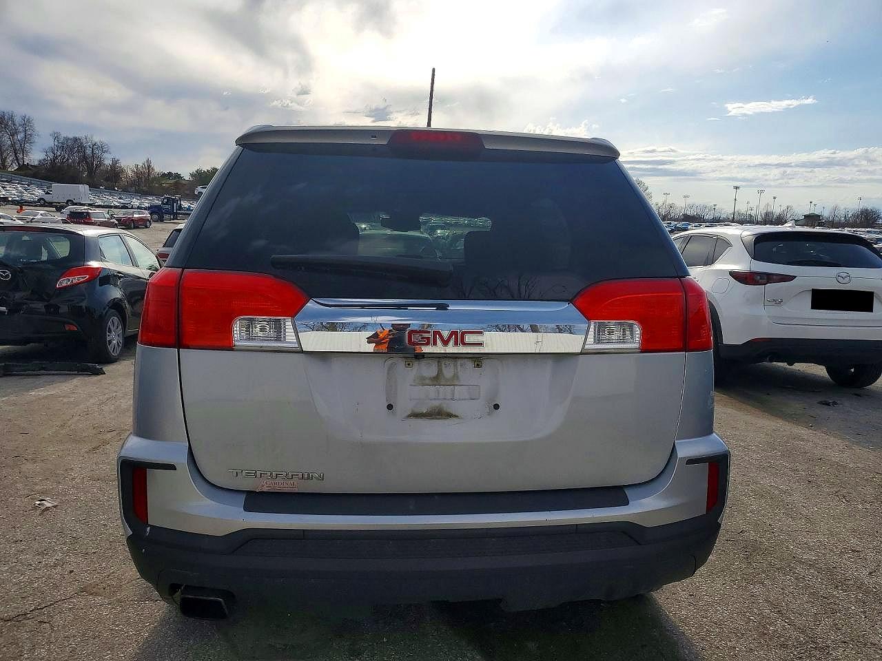 2017 GMC TERRAIN photo 6