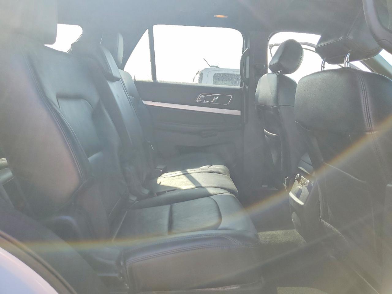 2016 FORD EXPLORER XLT photo 21