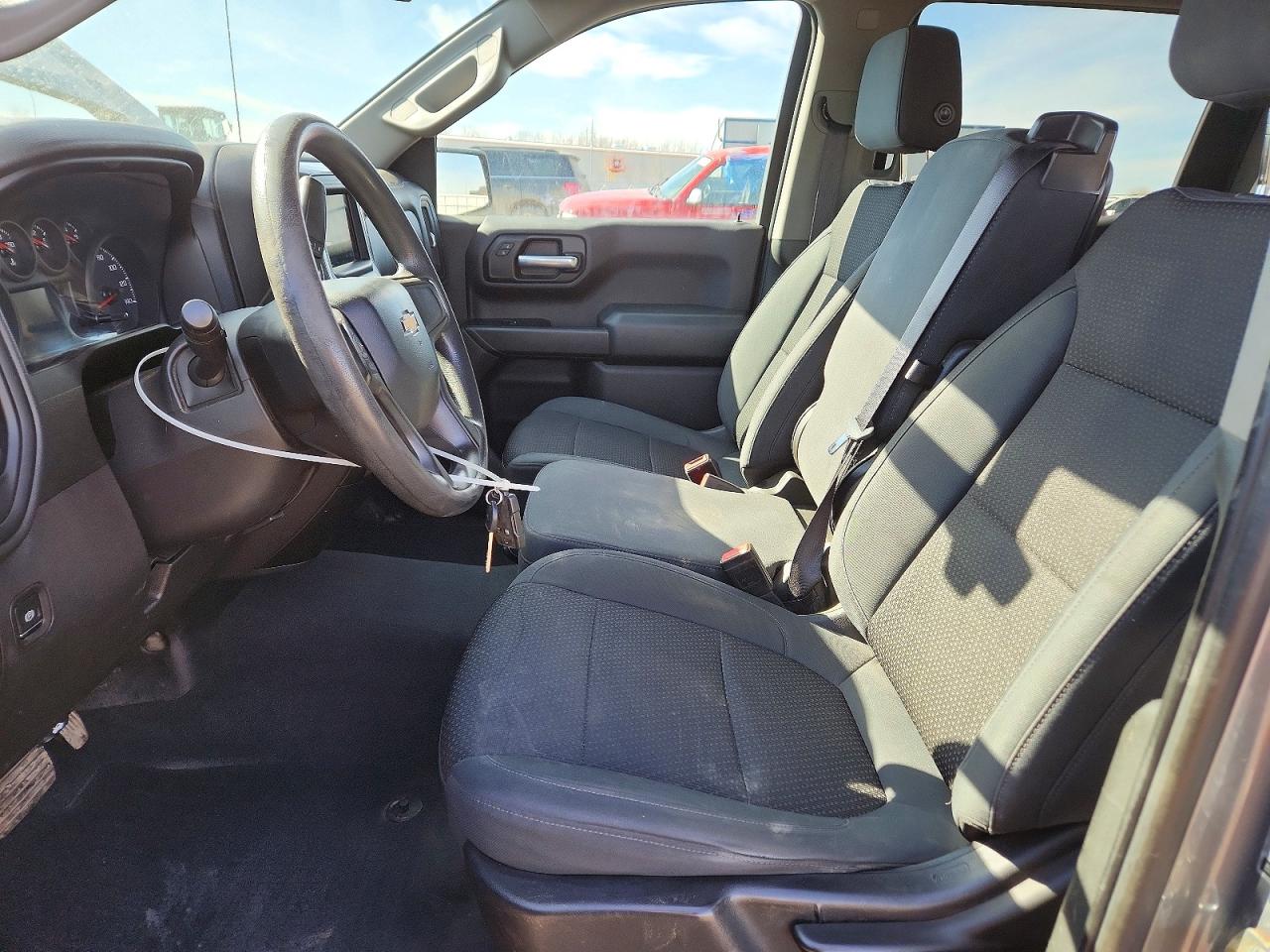 2019 CHEVROLET SILVERADO K1500 CUSTOM photo 13
