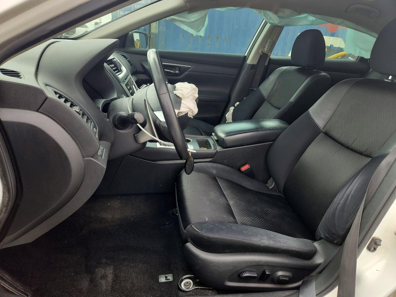 2017 NISSAN ALTIMA 2.5 SR photo 13