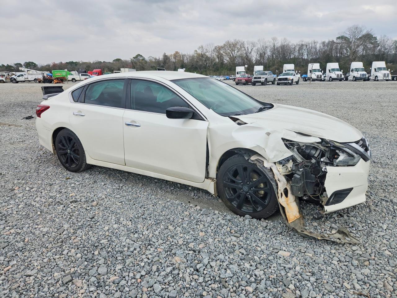 2017 NISSAN ALTIMA 2.5 SR photo 7