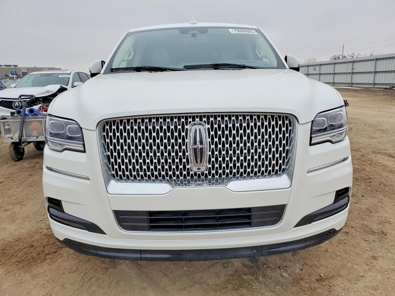 2024 LINCOLN NAVIGATOR L RESERVE photo 13