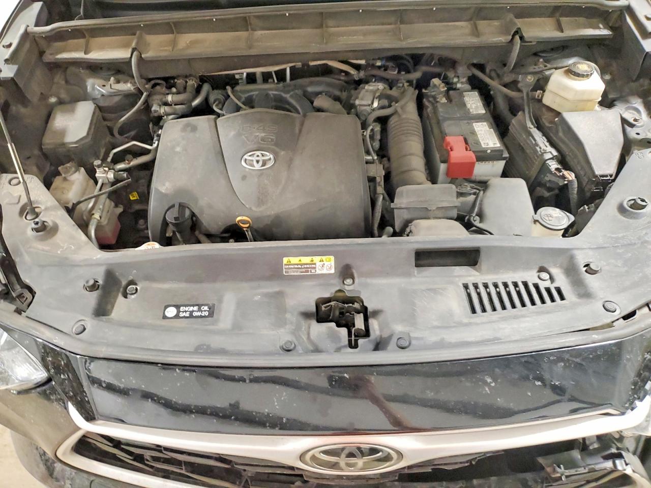 2022 TOYOTA HIGHLANDER XLE photo 12