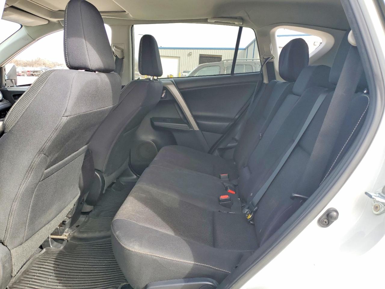 2017 TOYOTA RAV4 XLE photo 21