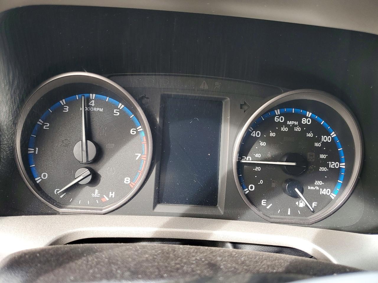 2017 TOYOTA RAV4 XLE photo 17