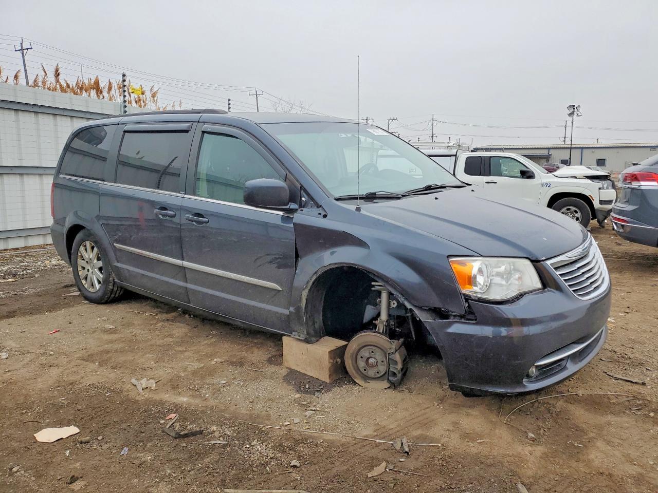 2013 CHRYSLER TOWN & COUNTRY TOURING photo 7
