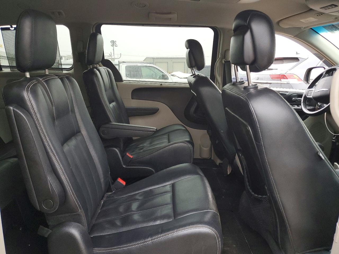 2013 CHRYSLER TOWN & COUNTRY TOURING photo 21