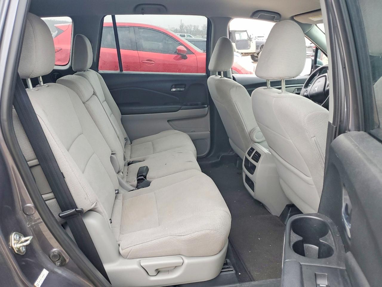 2016 HONDA PILOT LX photo 11