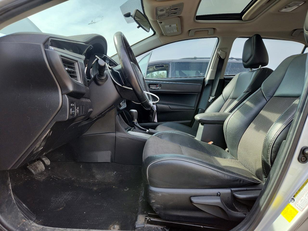 2015 TOYOTA COROLLA S PLUS photo 7