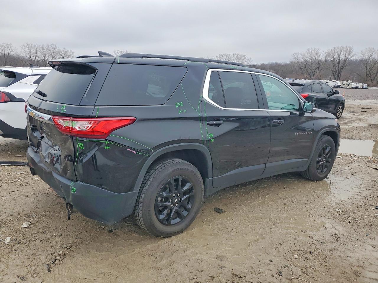 2019 CHEVROLET TRAVERSE LT photo 3