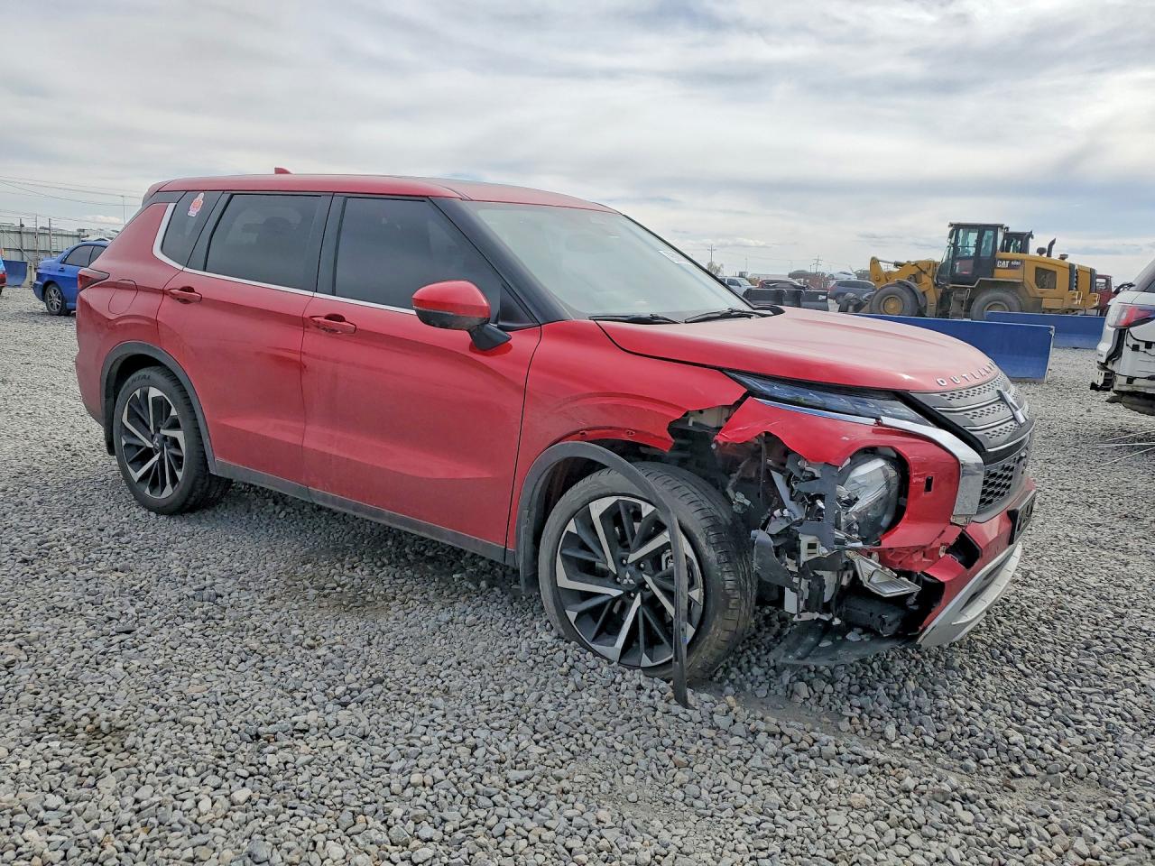 2024 MITSUBISHI OUTLANDER photo 4