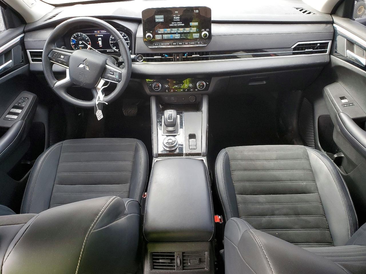 2024 MITSUBISHI OUTLANDER photo 8