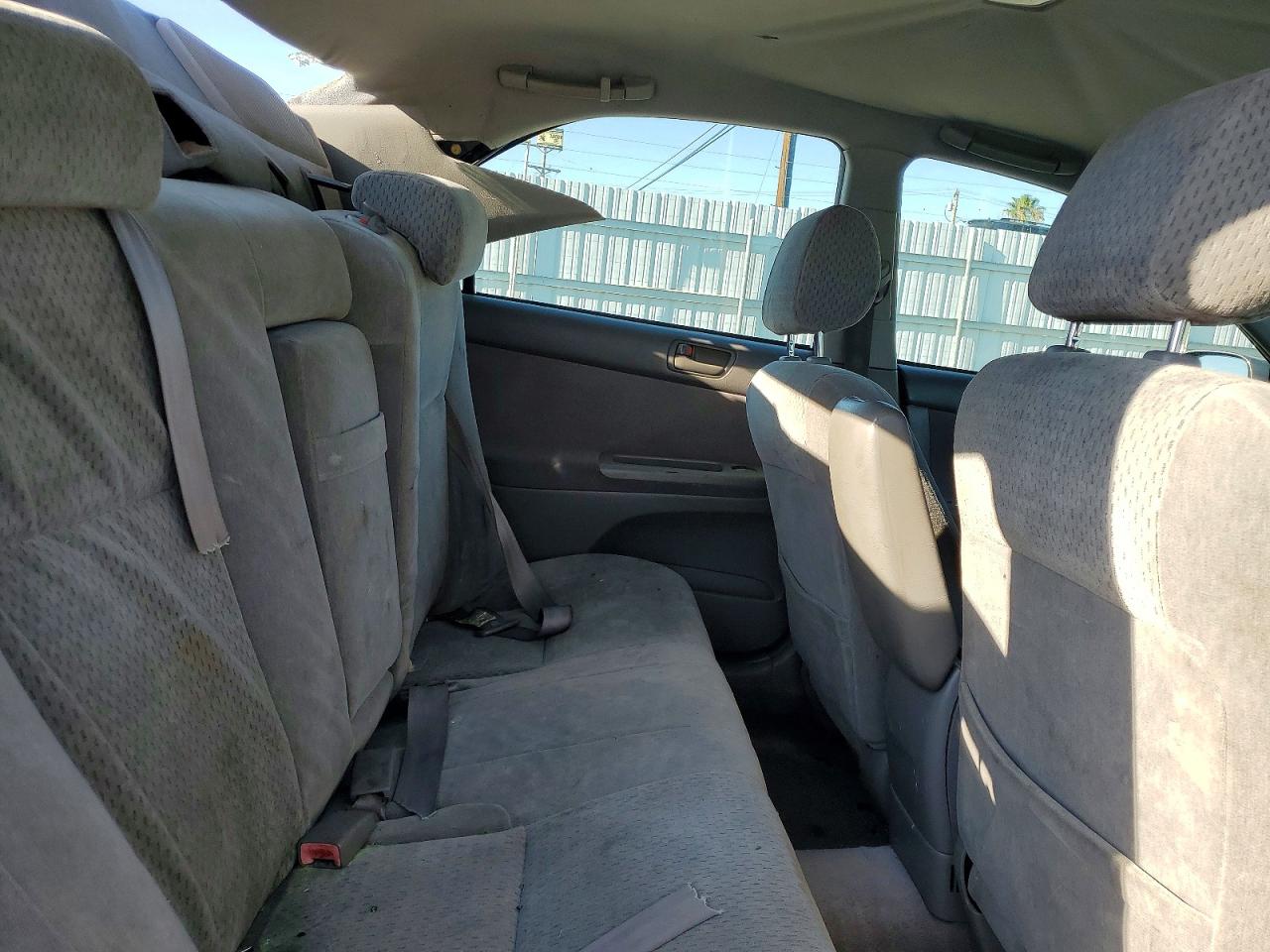 2002 TOYOTA CAMRY LE photo 19