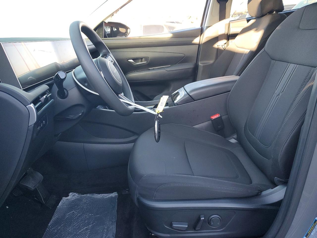 2025 HYUNDAI TUCSON SEL photo 13