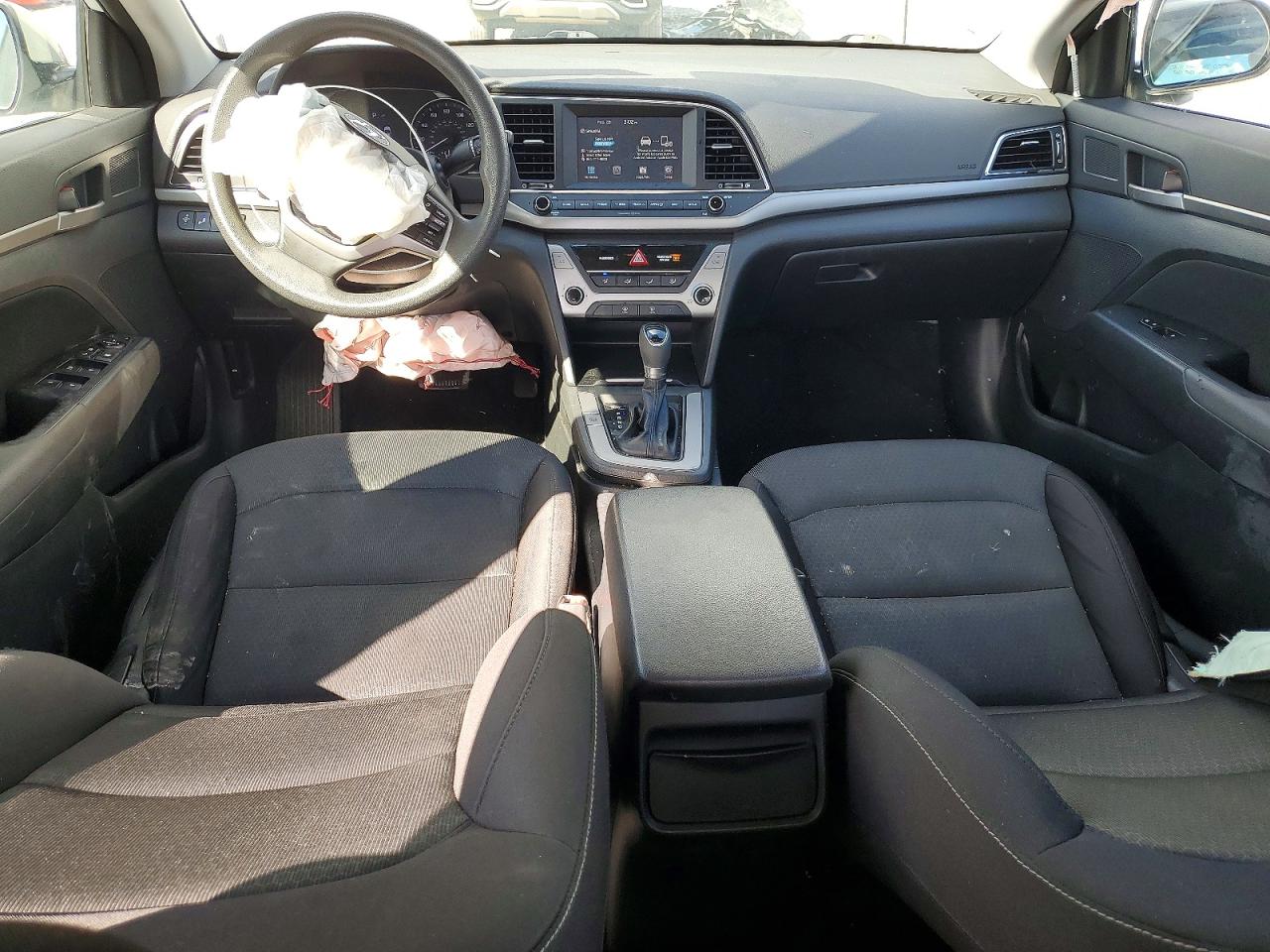 2018 HYUNDAI ELANTRA SEL photo 8