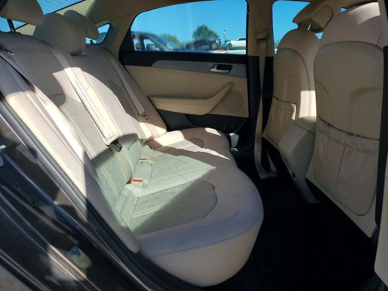 2015 HYUNDAI SONATA SE photo 28
