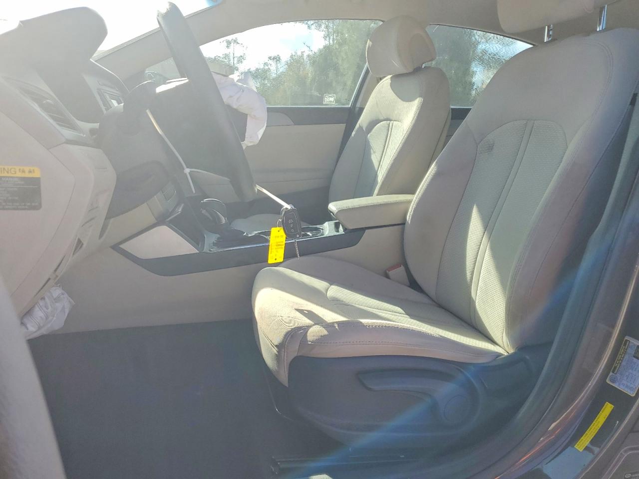 2015 HYUNDAI SONATA SE photo 19