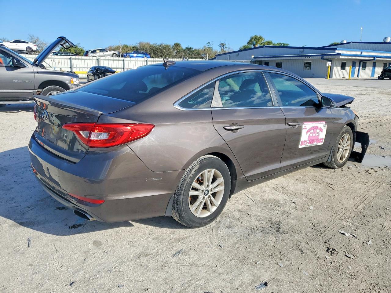 2015 HYUNDAI SONATA SE photo 7