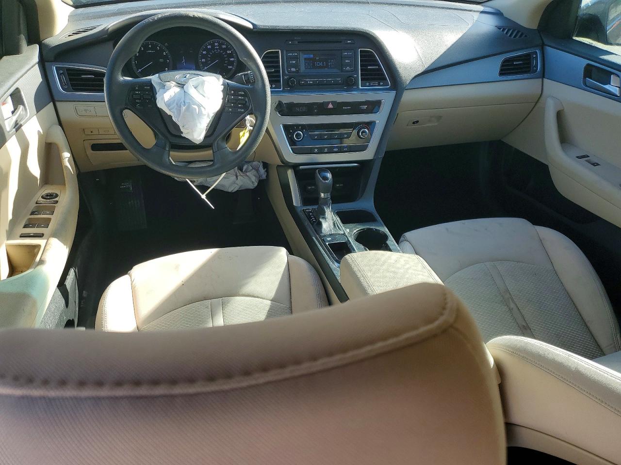 2015 HYUNDAI SONATA SE photo 22