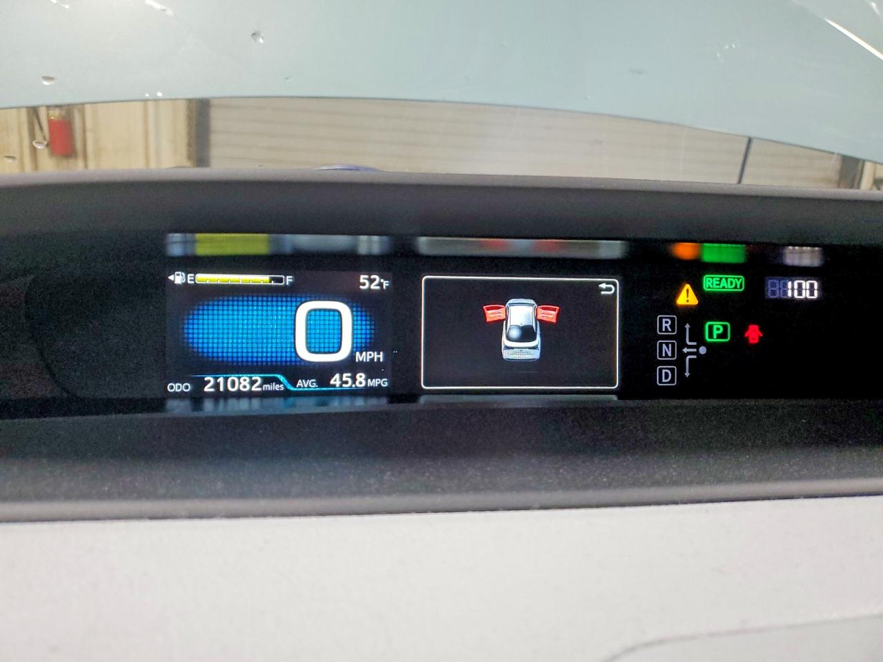 2019 TOYOTA PRIUS LE AWD-E photo 9