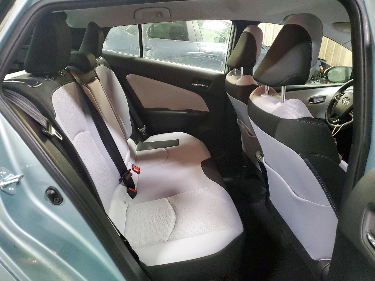 2019 TOYOTA PRIUS LE AWD-E photo 10
