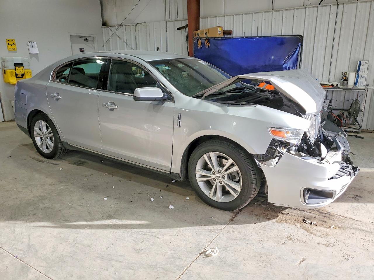 2010 LINCOLN MKS photo 10