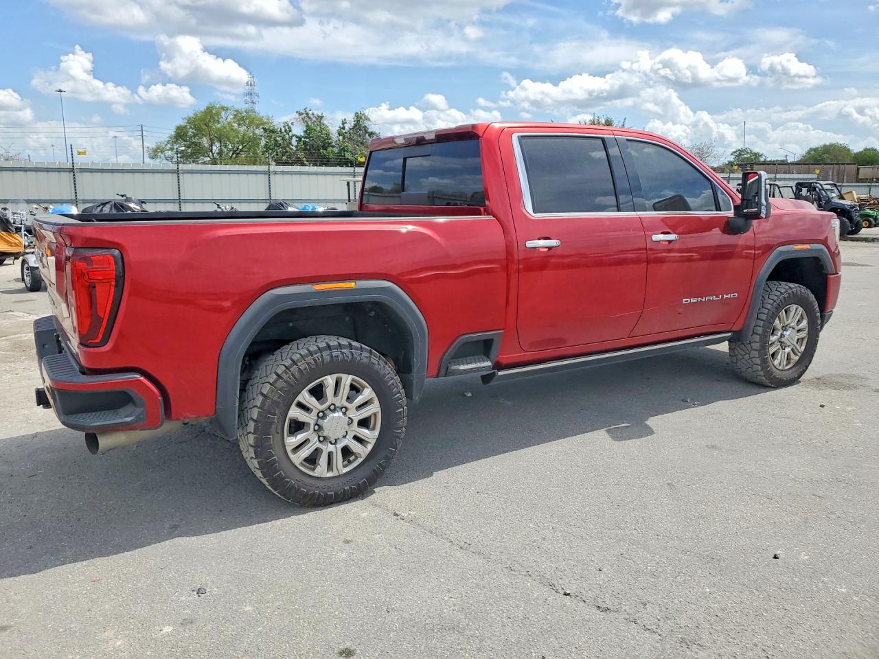 2021 GMC SIERRA K2500 DENALI photo 3