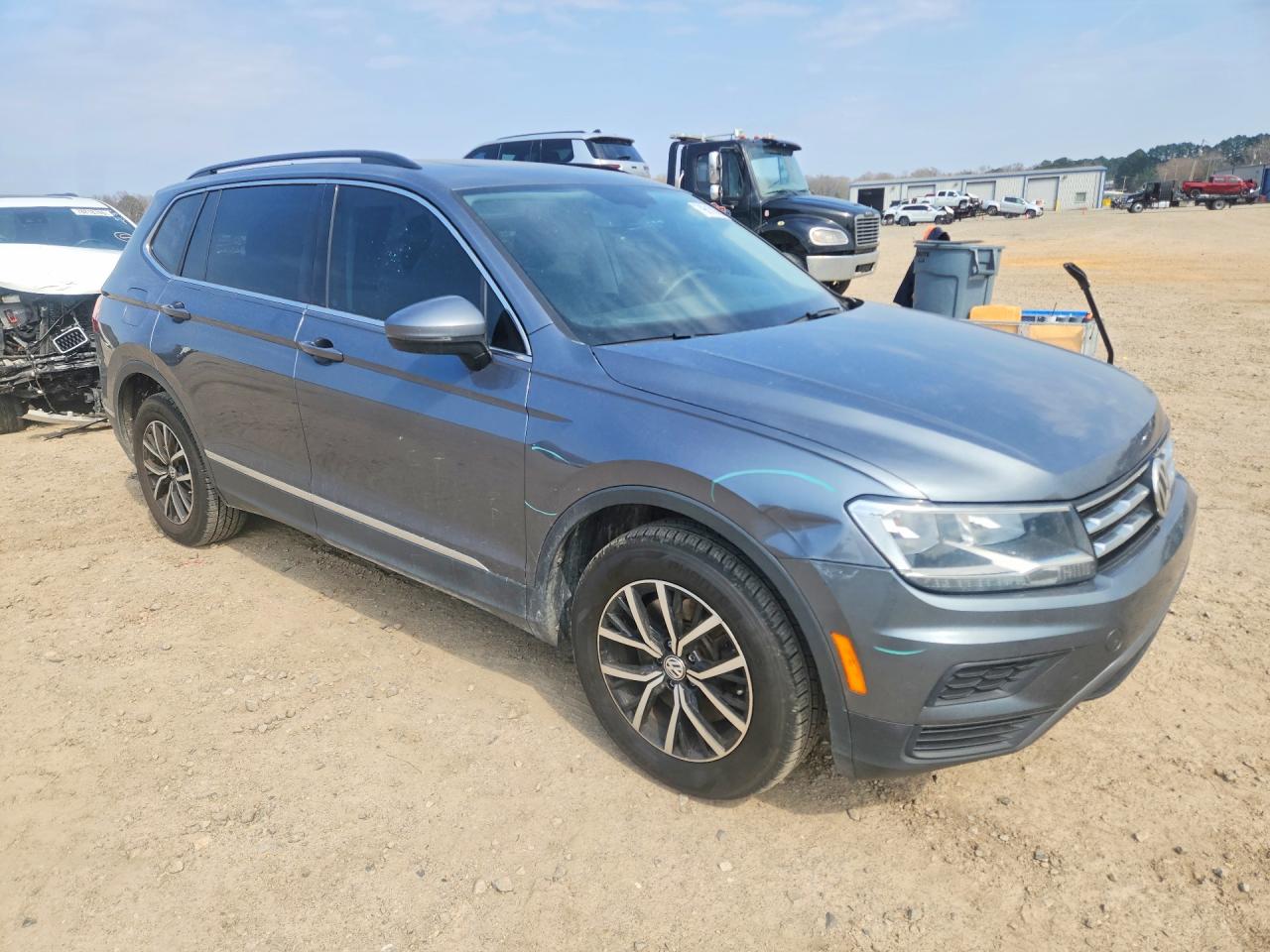 2021 VOLKSWAGEN TIGUAN SE photo 10