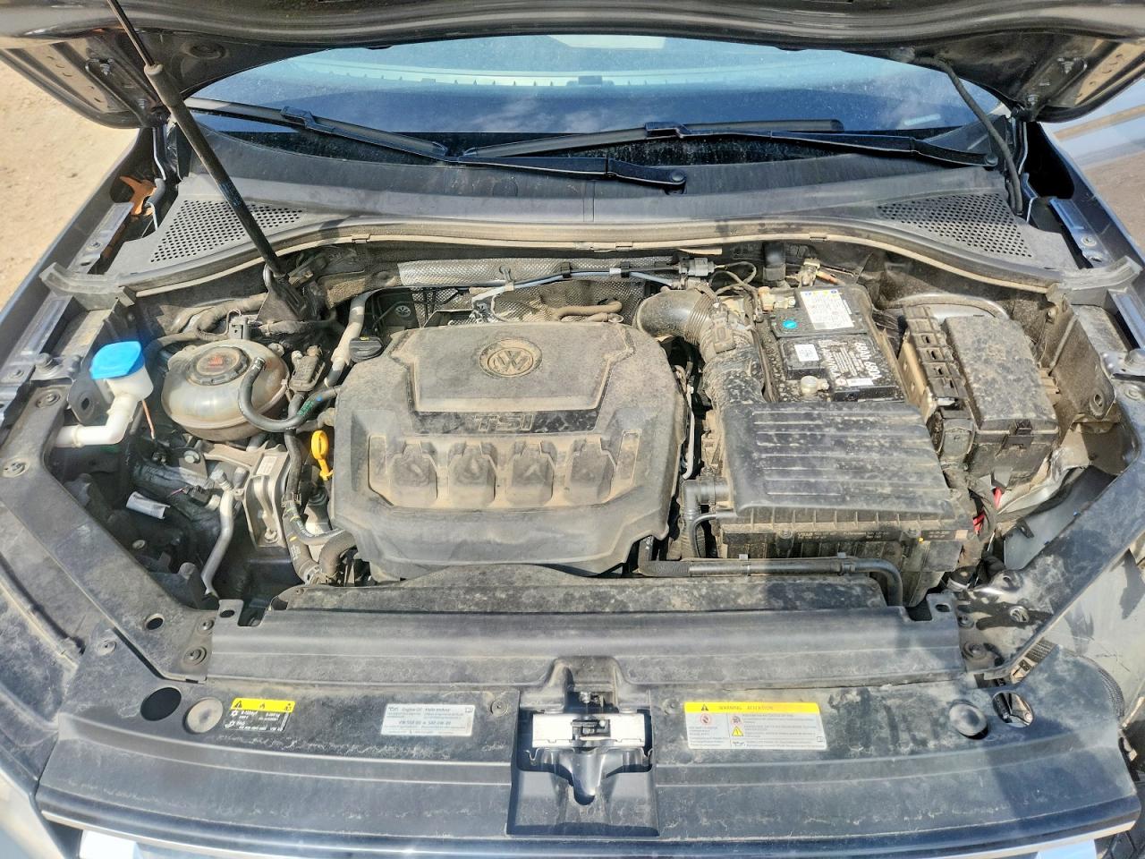 2021 VOLKSWAGEN TIGUAN SE photo 34