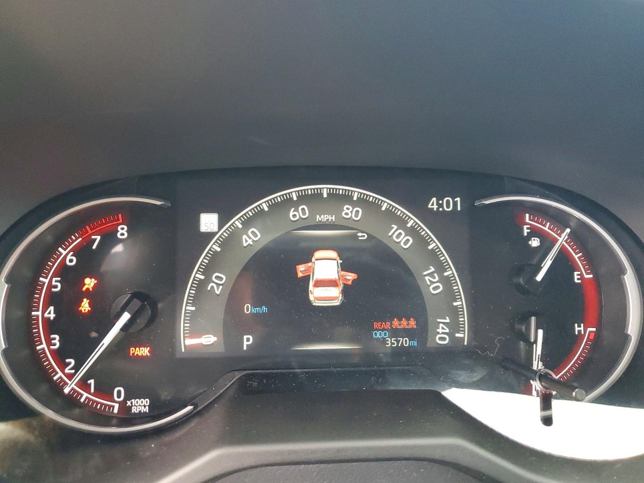 2025 TOYOTA RAV4 XLE photo 9
