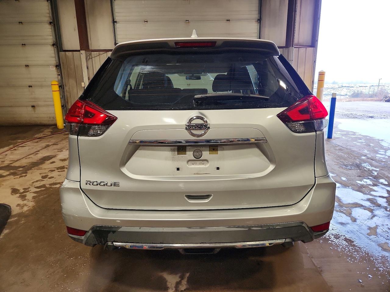 2017 NISSAN ROGUE S photo 11
