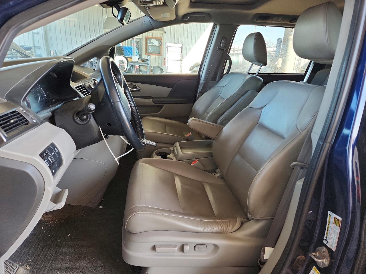 2014 HONDA ODYSSEY EXL photo 7