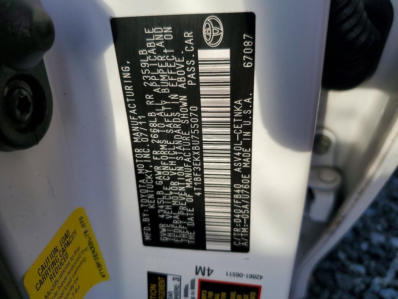 2011 TOYOTA CAMRY LE photo 12