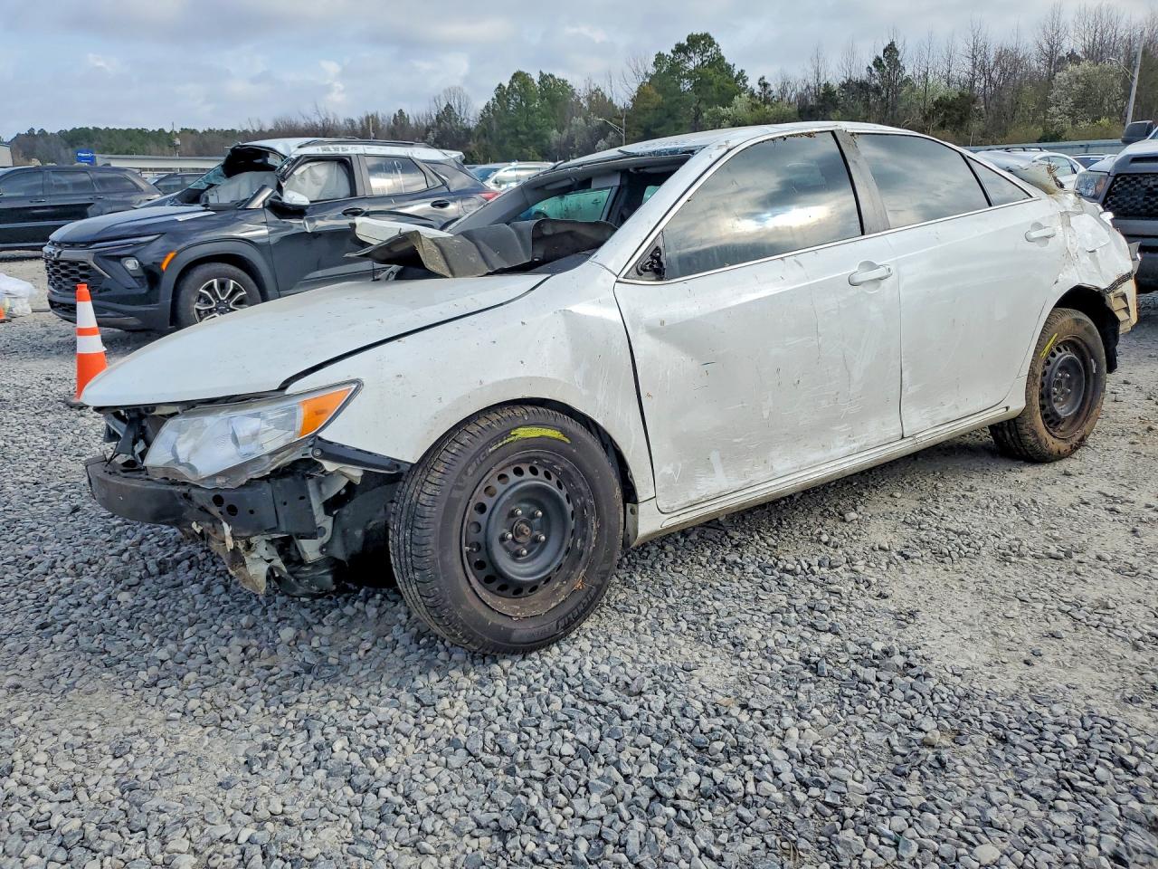 2014 TOYOTA CAMRY