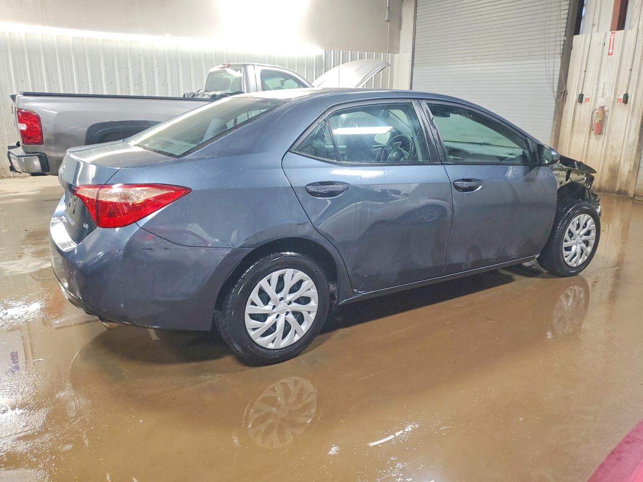 2017 TOYOTA COROLLA LE photo 5