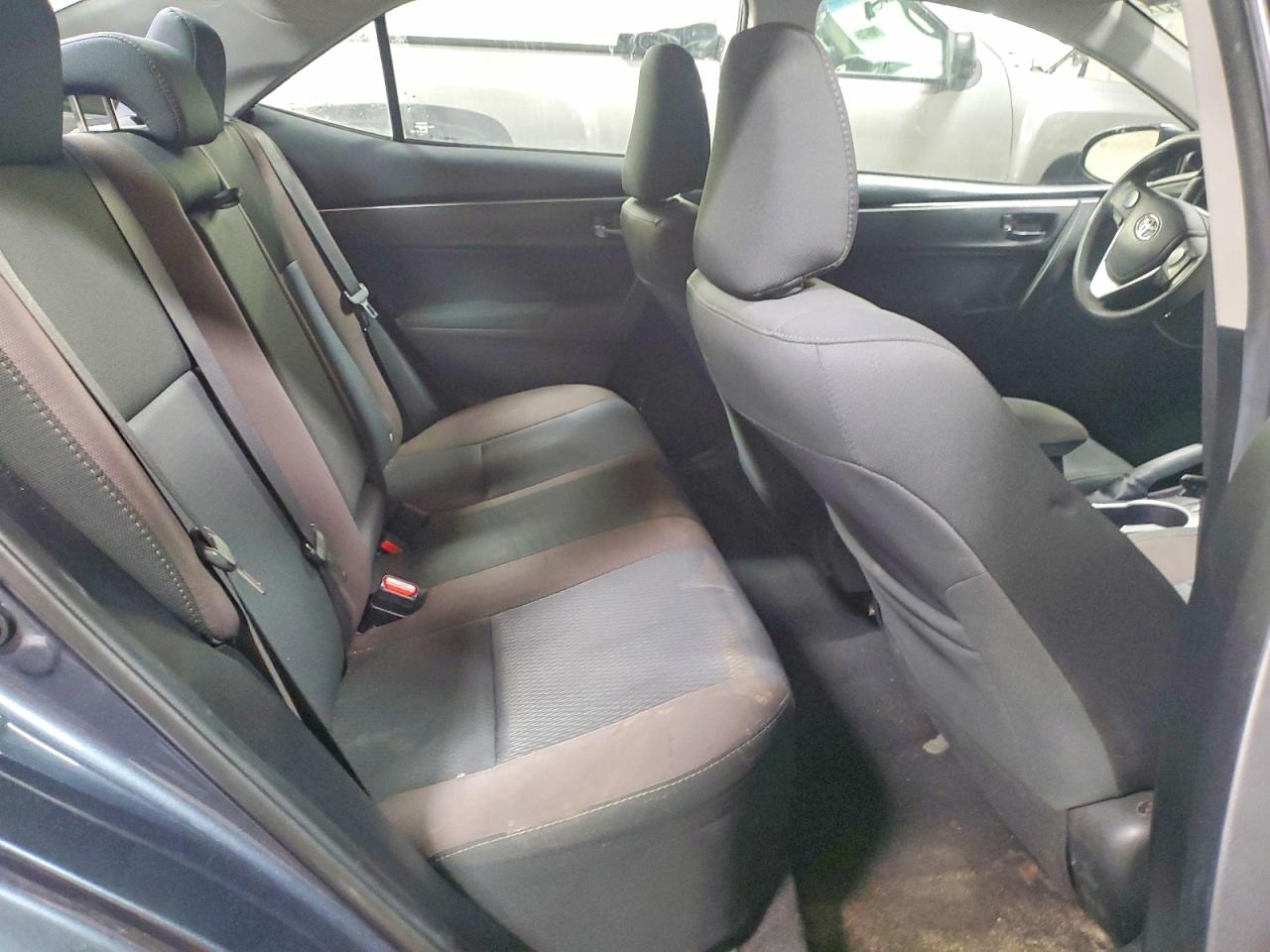 2017 TOYOTA COROLLA LE photo 19
