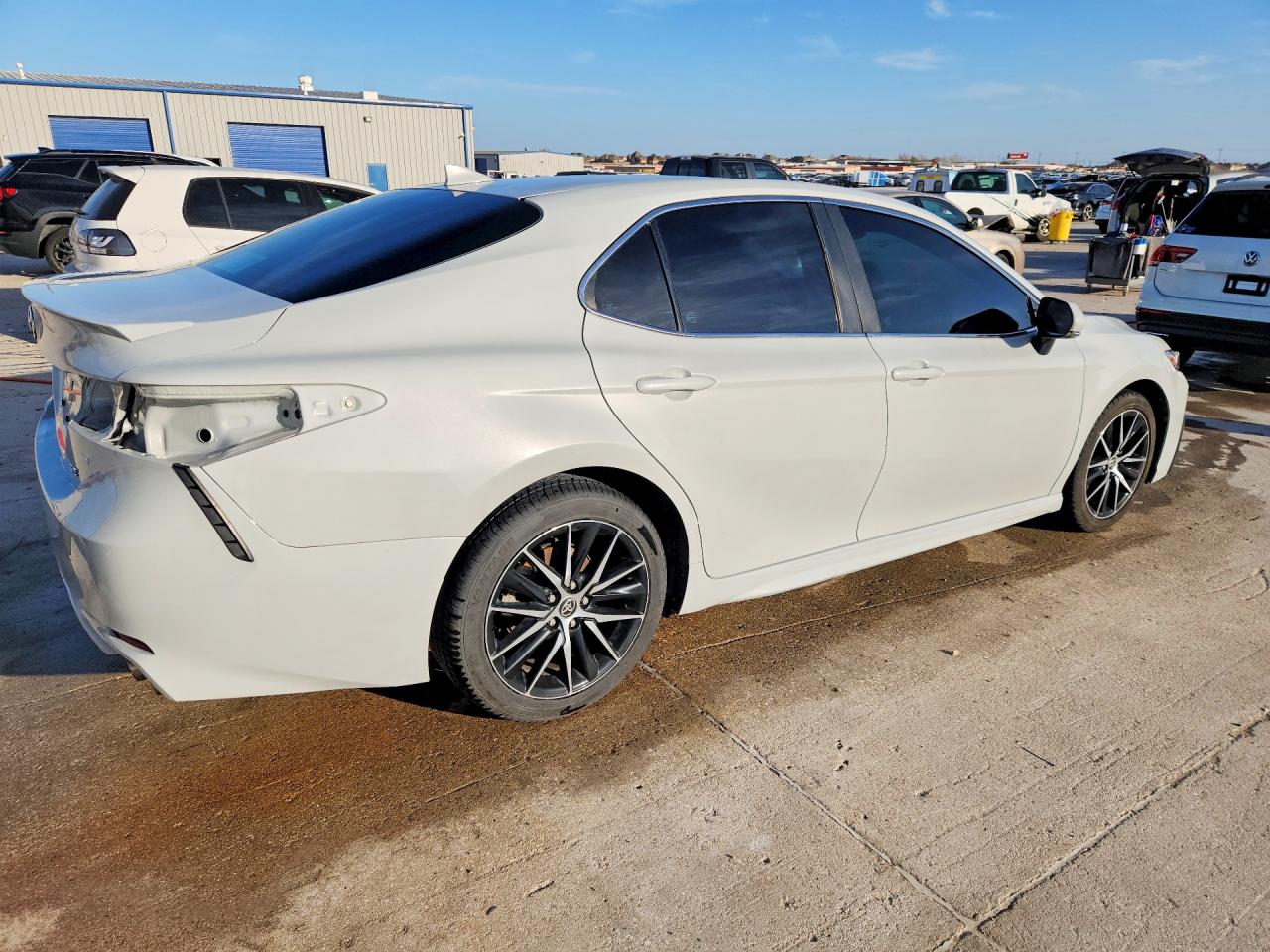 2022 TOYOTA CAMRY SE photo 5