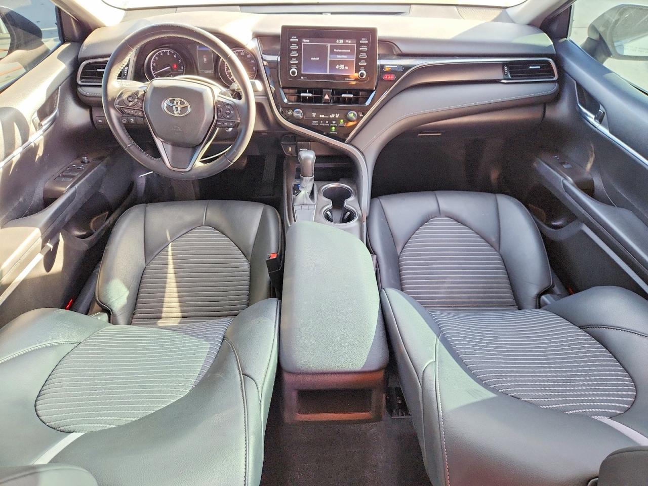 2022 TOYOTA CAMRY SE photo 15