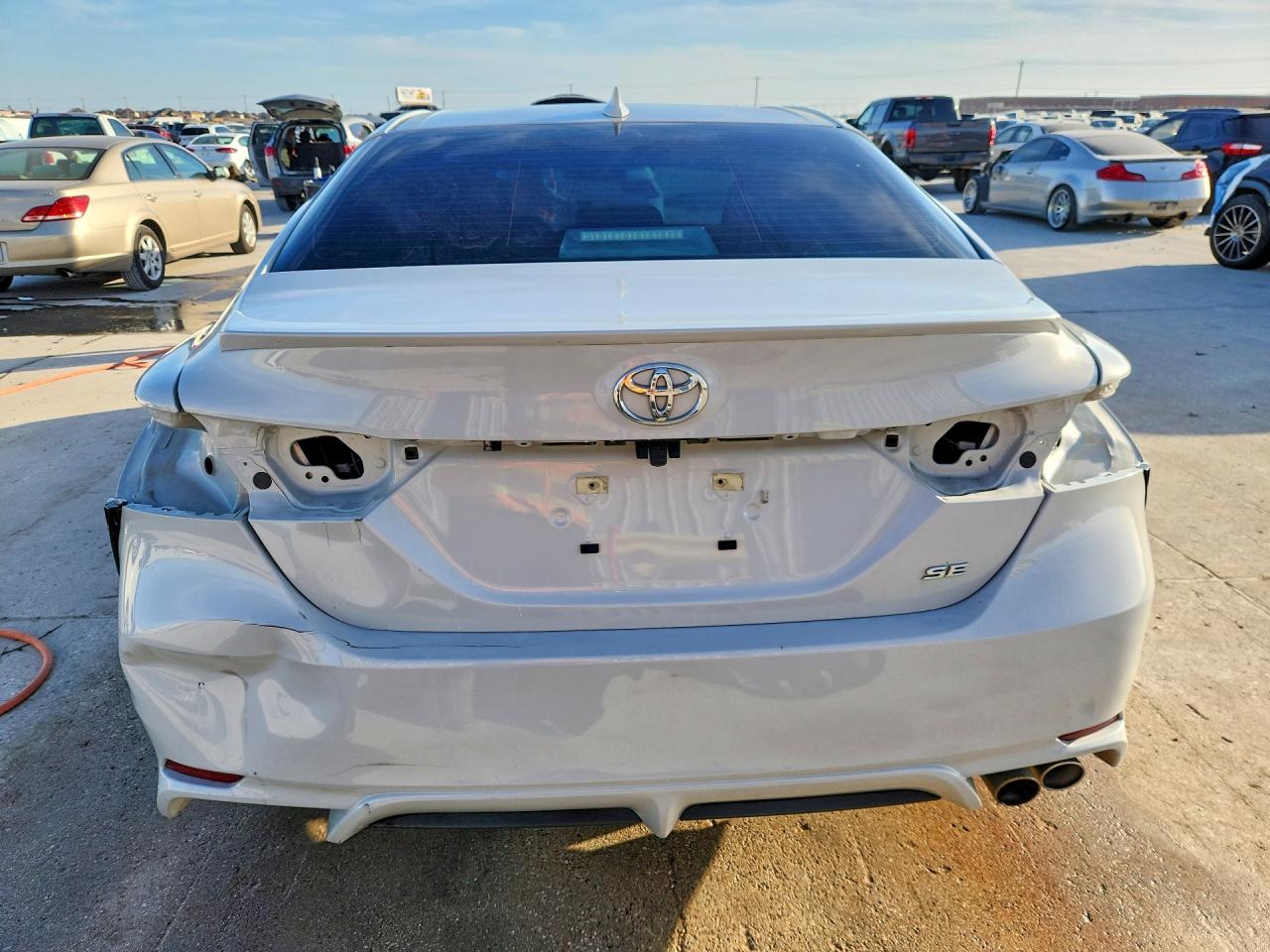 2022 TOYOTA CAMRY SE photo 11
