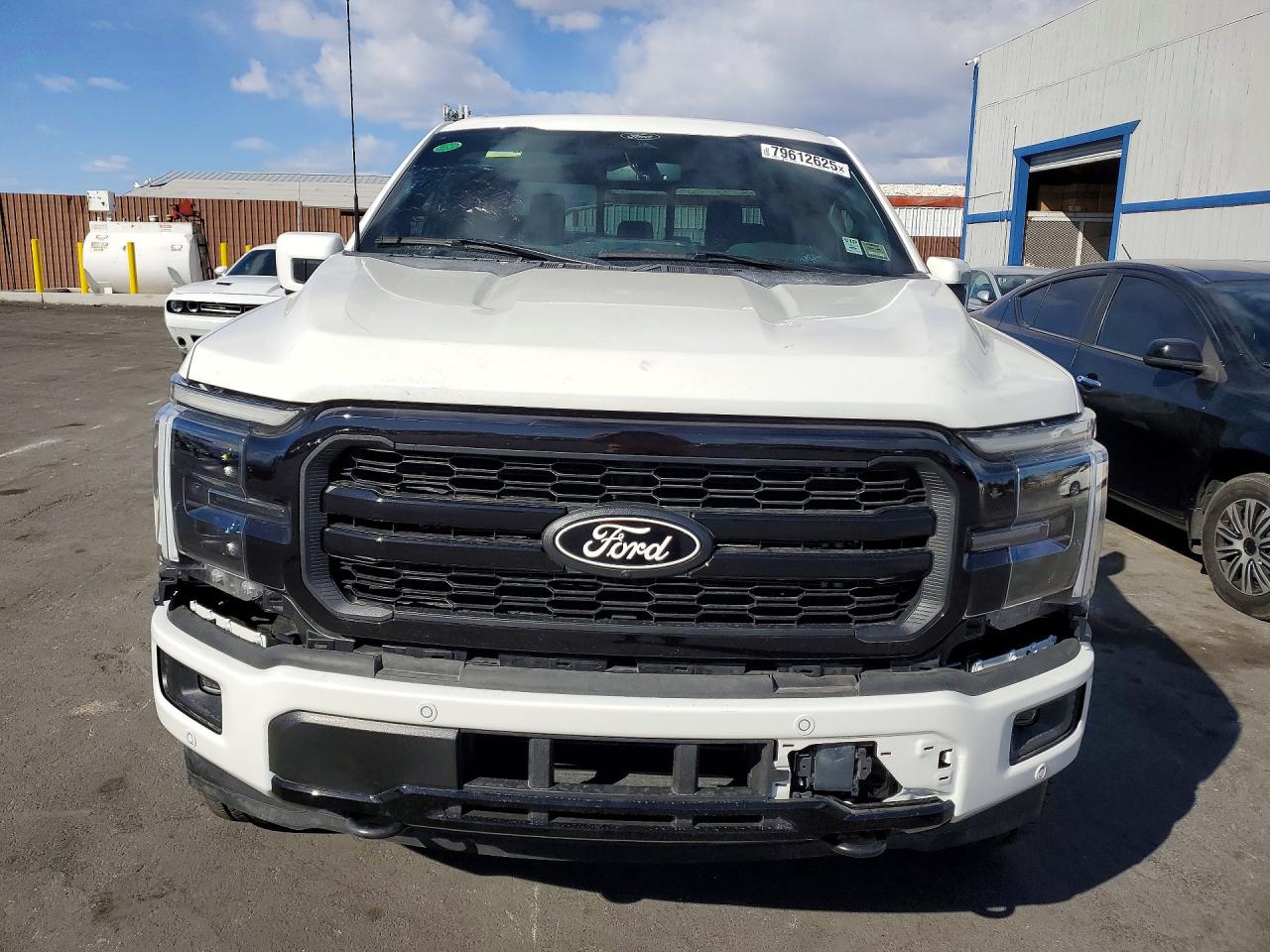 2025 FORD F150 LARIAT photo 9