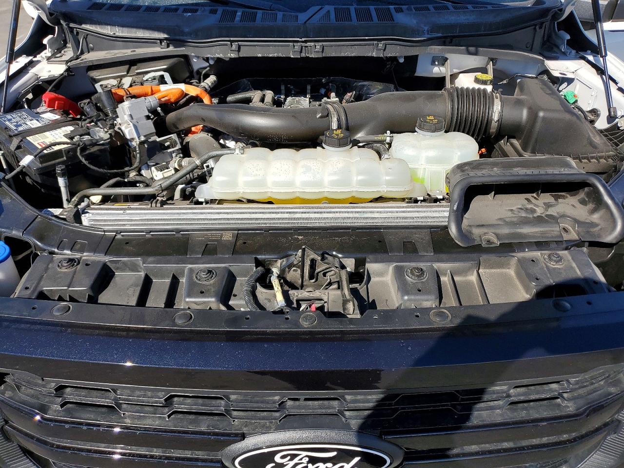 2025 FORD F150 LARIAT photo 21
