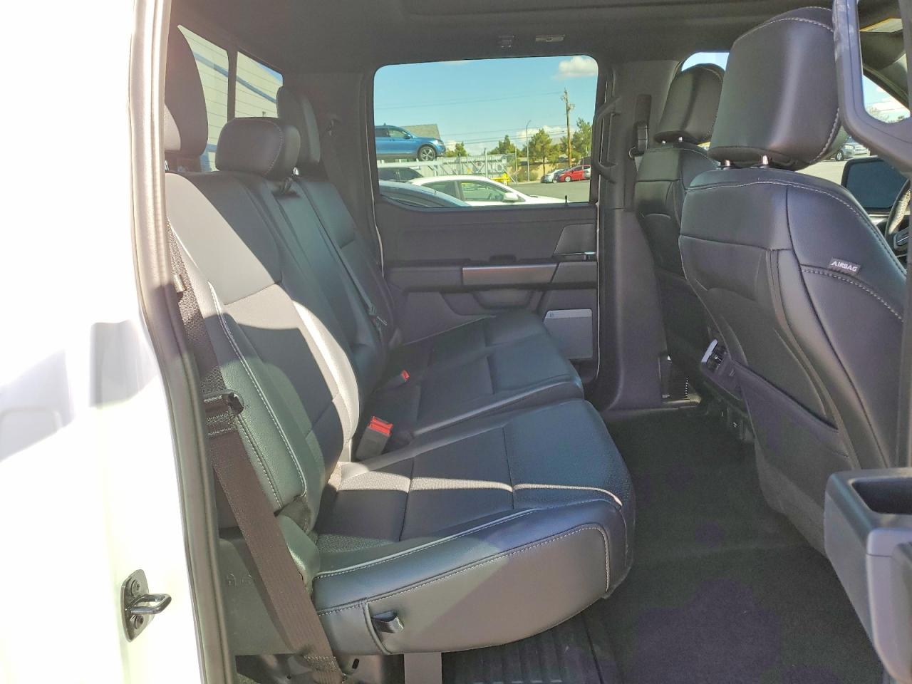 2025 FORD F150 LARIAT photo 19