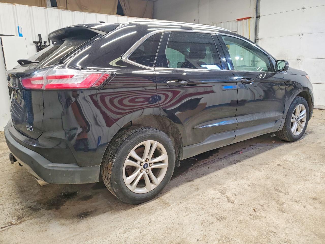 2019 FORD EDGE photo 5