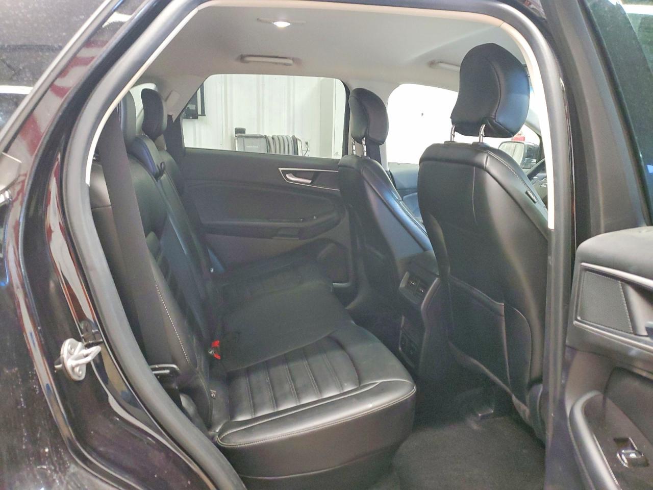 2019 FORD EDGE photo 21
