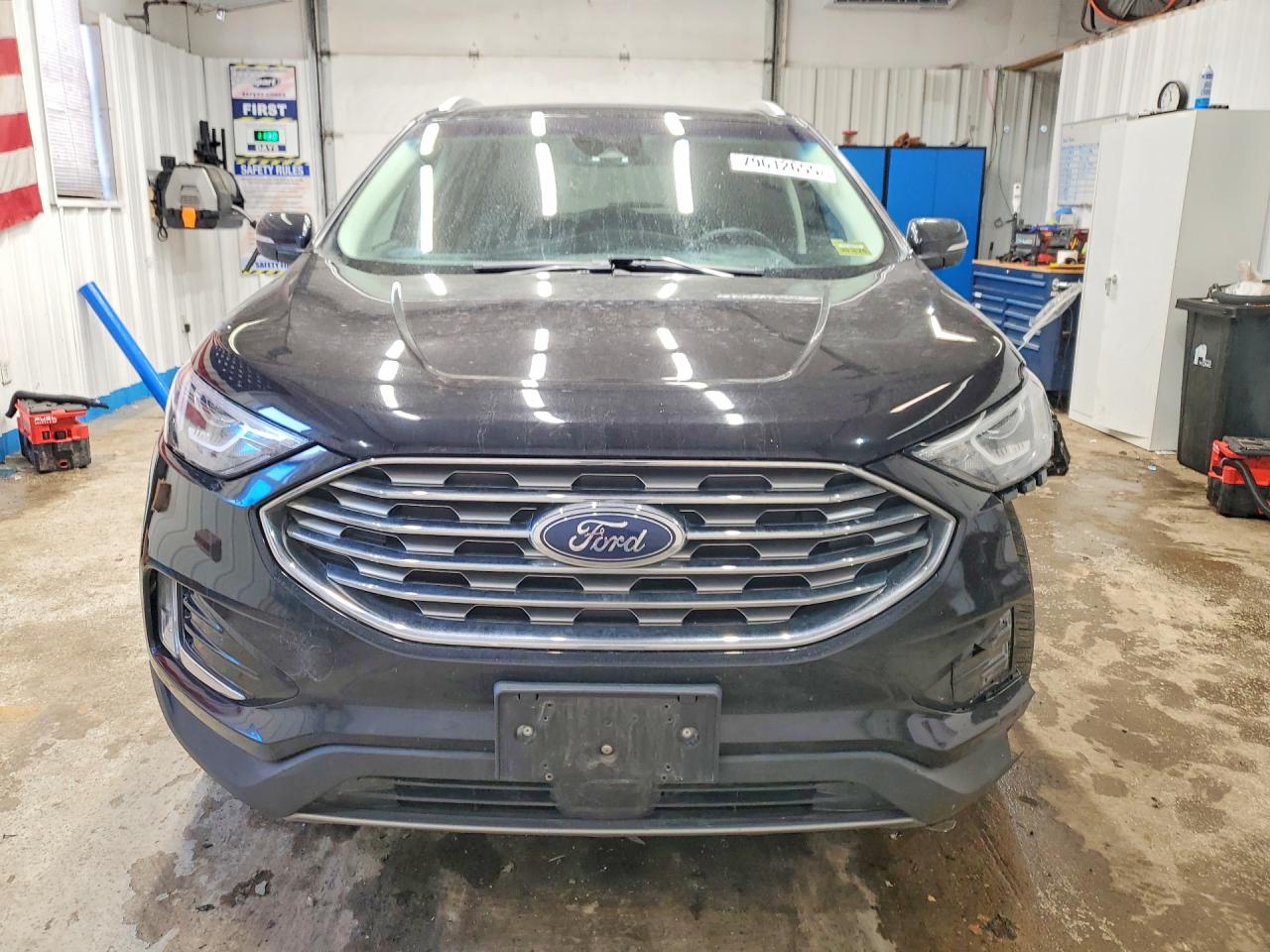 2019 FORD EDGE photo 9