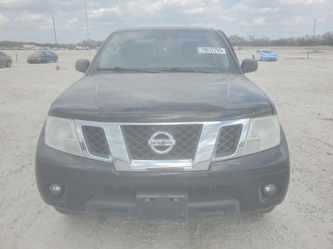 2019 NISSAN FRONTIER SV photo 9