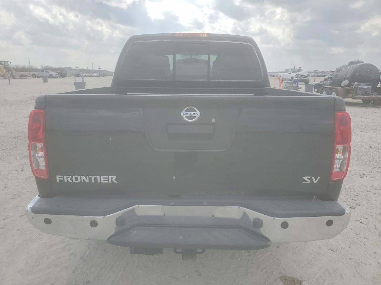 2019 NISSAN FRONTIER SV photo 11