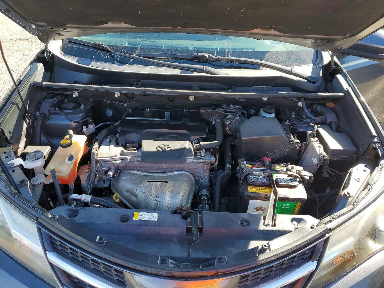 2014 TOYOTA RAV4 XLE photo 12