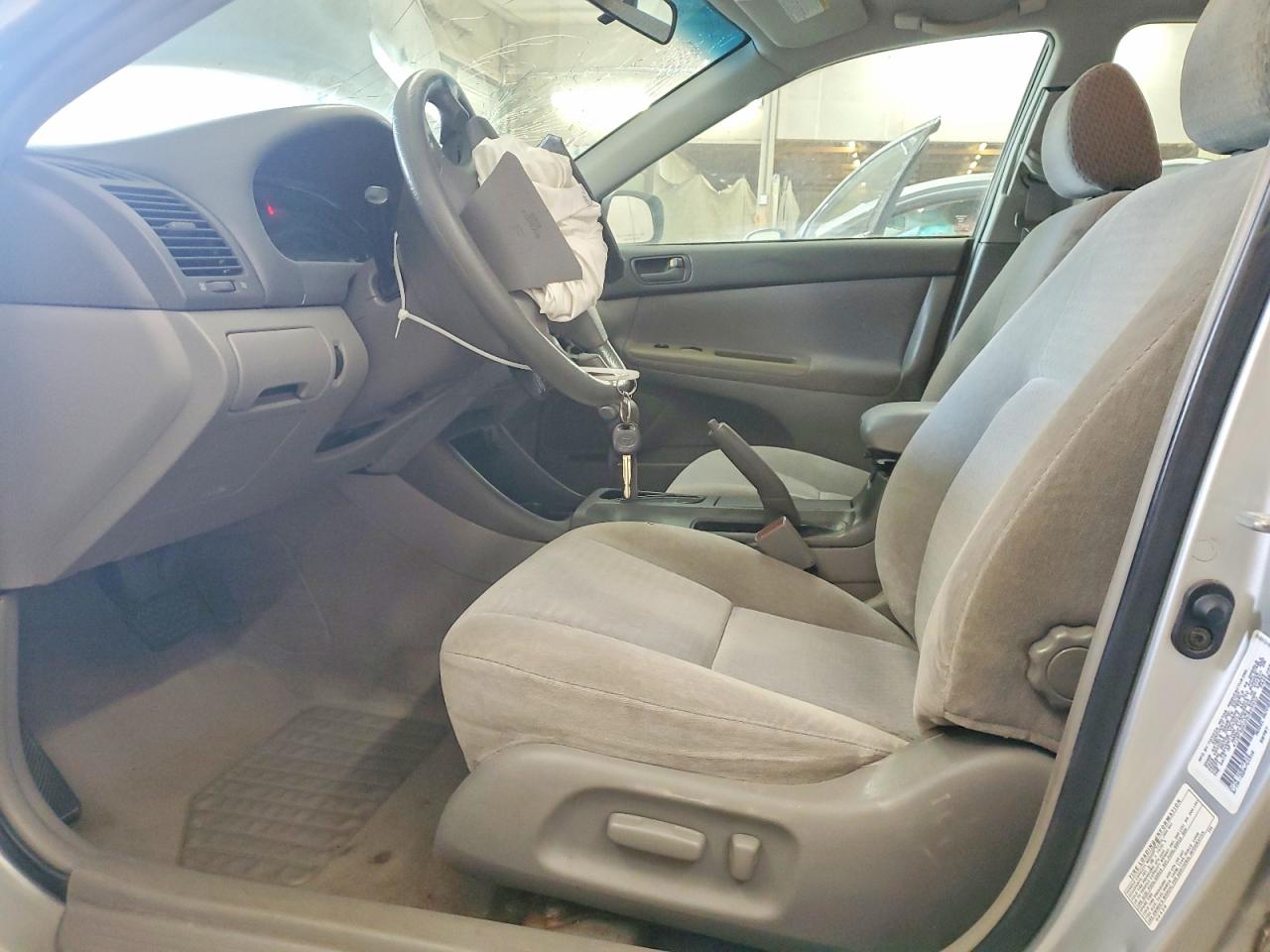 2003 TOYOTA CAMRY LE V6 photo 19
