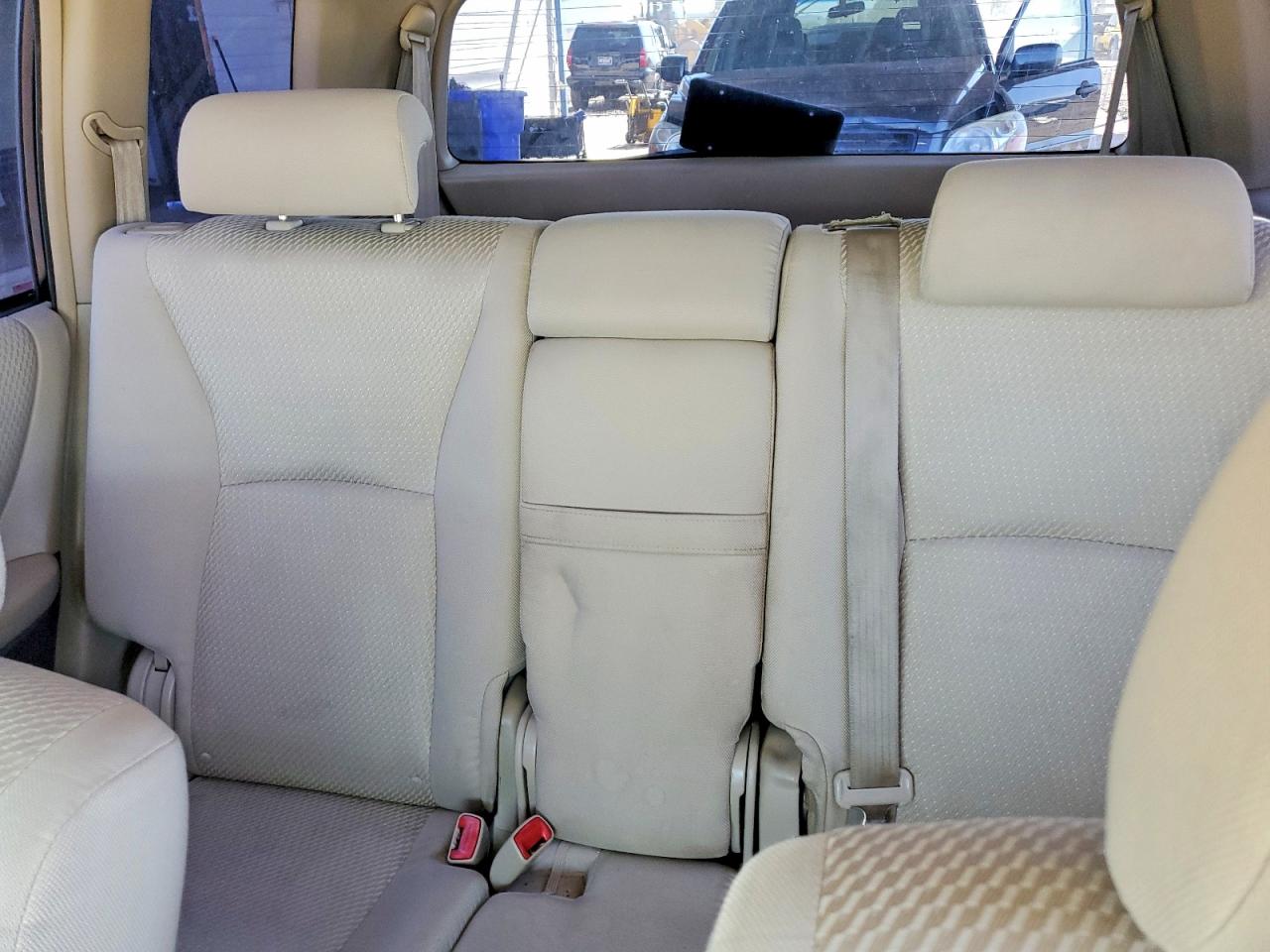 2007 TOYOTA HIGHLANDER BASE photo 19